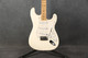 Fender Mexican Standard Stratocaster - 2004 - Arctic White - 2nd Hand