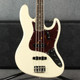 Fender American Vintage II 1966 Jazz Bass - Olympic White - Hard Case - 2nd Hand (X1169812)