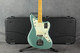 Fender American Professional II Jazzmaster - Mystic Surf Green - Case - 2nd Hand (X1169728) Fender American Professional II Jazzmaster - Mystic Surf Green - Case - 2nd Hand (X1169728)