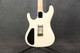 Kramer NightSwan - Vintage White with Aztec Graphic - 2nd Hand Kramer NightSwan - Vintage White with Aztec Graphic - 2nd Hand
