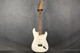Fender Standard Stratocaster - Arctic White - 2nd Hand Fender Standard Stratocaster - Arctic White - 2nd Hand