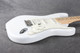 Fender Juanes Stratocaster - Luna White - 2nd Hand Fender Juanes Stratocaster - Luna White - 2nd Hand