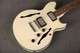 Fret King Black Label Elise - Vintage White - 2nd Hand