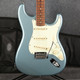 Fender Deluxe Roadhouse Stratocaster - Mystic Ice Blue - 2nd Hand (159695)