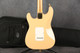 Fender Deluxe Super Stratocaster - Honey Blonde - 2nd Hand