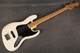Fender Jazz Bass - 1977 - Refin White - 2nd Hand