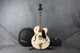 Washburn J-9 - Vintage White - 2nd Hand