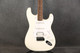 Squier Bullet Stratocaster HSS Tremolo Arctic White - 2nd Hand
