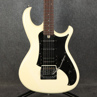 Aria Pro II RS Knight Warrior White 2nd Hand | Rich Tone Music