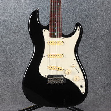 Squier Bullet 1 Stratocaster 1987 Black 2nd Hand | Rich Tone Music