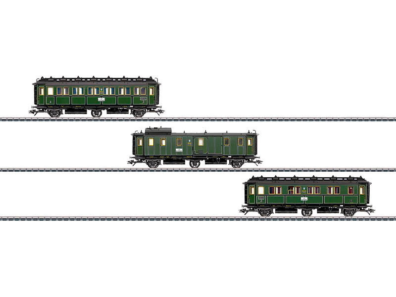 W441-43320  Bavarian 3-Car Passenger Set - 3-Rail - Ready to Run -- Royal Bavarian State Railroad K.Bay.Sts.B (Era I 1915; green, black)