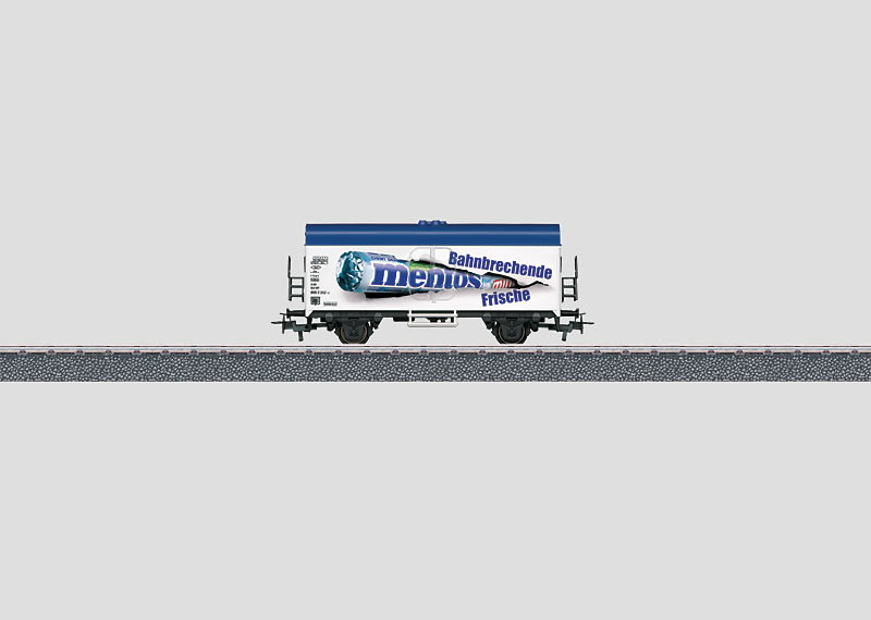 W441-44206  My World Reefer Car - Ready to Run -- Mentos