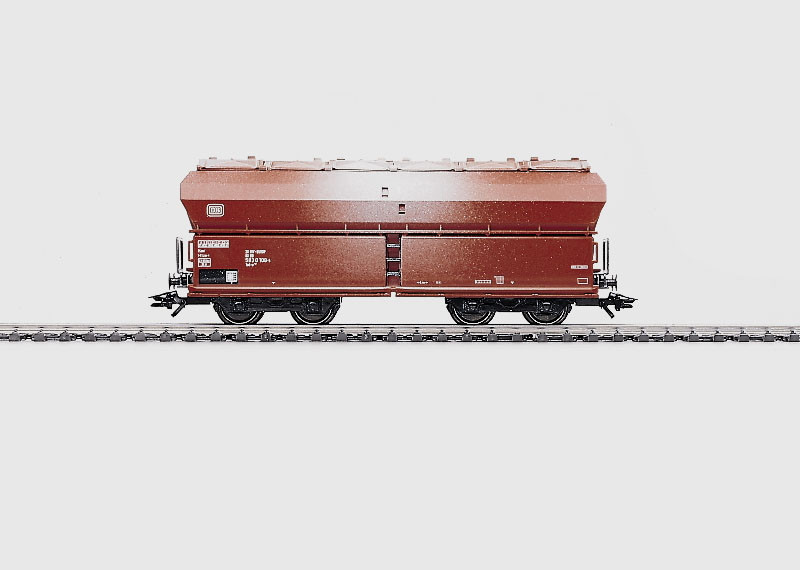 4626 Covered Hopper -- DB