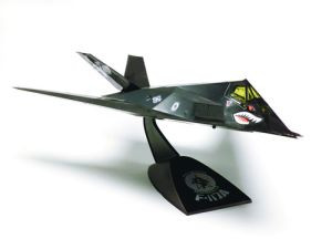 RMX851182  SNAP F-117A Stealth Desktop 1/72