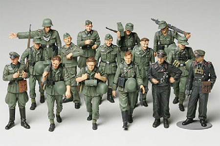 1/48 WWII German Infantry on Manuevers (15)