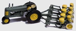 HO Seeder & Tractor, 1938-46
