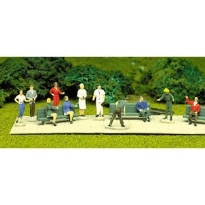 ATL793  HO Figures, Undecorated (24)