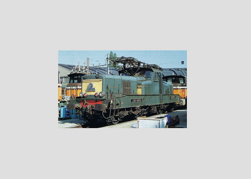 W441-37337  Class BB 12 000 Electric - Digital Equipped -- French State Railways SNCF (Era V, green, yellow)