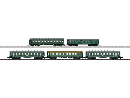 W441-87321  Bavarian 5-Car Passenger Set - Ready to Run -- Royal Bavarian State Railroad K.Bay.Sts.B (Era I, green)