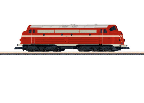 88635 NOHAB Class M61 Diesel - Standard DC -- Hungarian State Railways MAV (Era V, red, white)