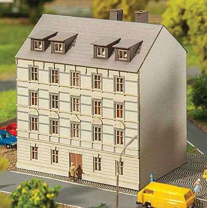 W272-282780  Town House -- 2-1/4 x 1-11/16 x 2-11/16"  5.8 x 4.3 x 6.8cm