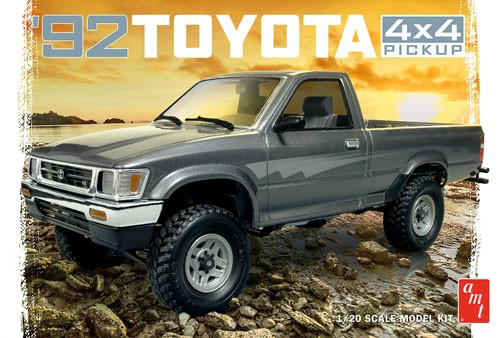 AMT-1082  1/20 1992 Toyota 4x4 Pickup Truck
