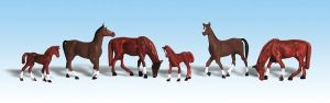 A1842 Chestnut Horses HO