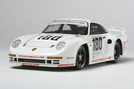 1/24 1986 Porsche 961 LeMans 24-Hr Race Car