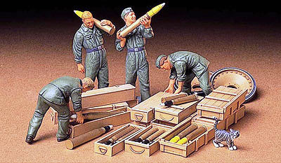 1/35 German Tank Ammo-Loading Crew (4)