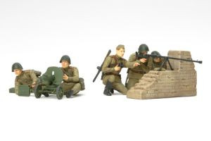 35306 1/35 Russian Infantry Anti-Tank Team