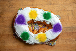 Caluda's Traditional King Cake (Icing on the Side)
