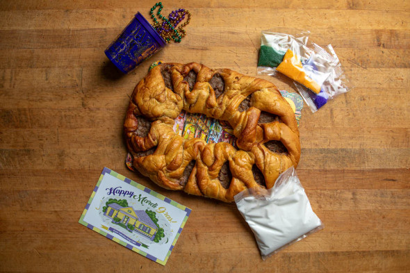 Praline King Cake No Icing