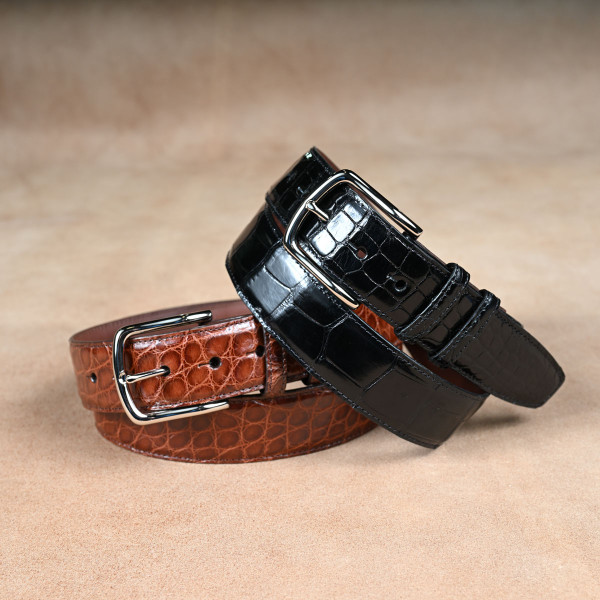 Add a Glossy Leather Belt to Your Wardrobe for Timeless Appeal
