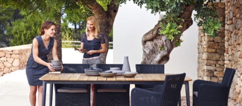 How to host the ultimate outdoor Thanksgiving