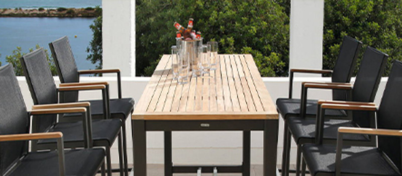 How to Select the Perfect Outdoor Bar Stool