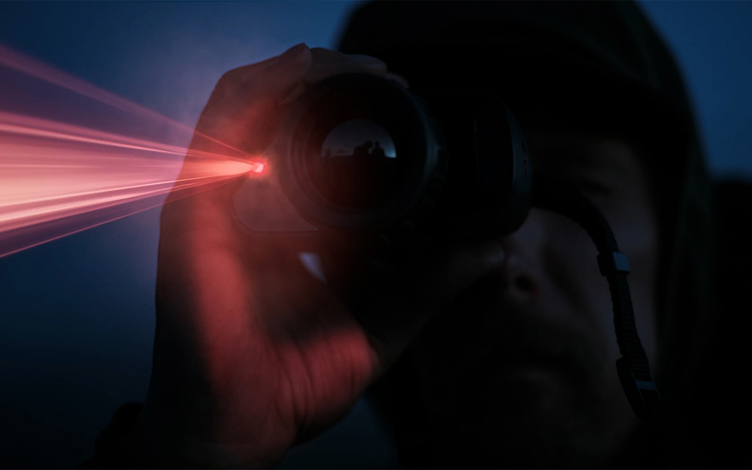 Man holding Calonox 2 Thermal Imaging Camera