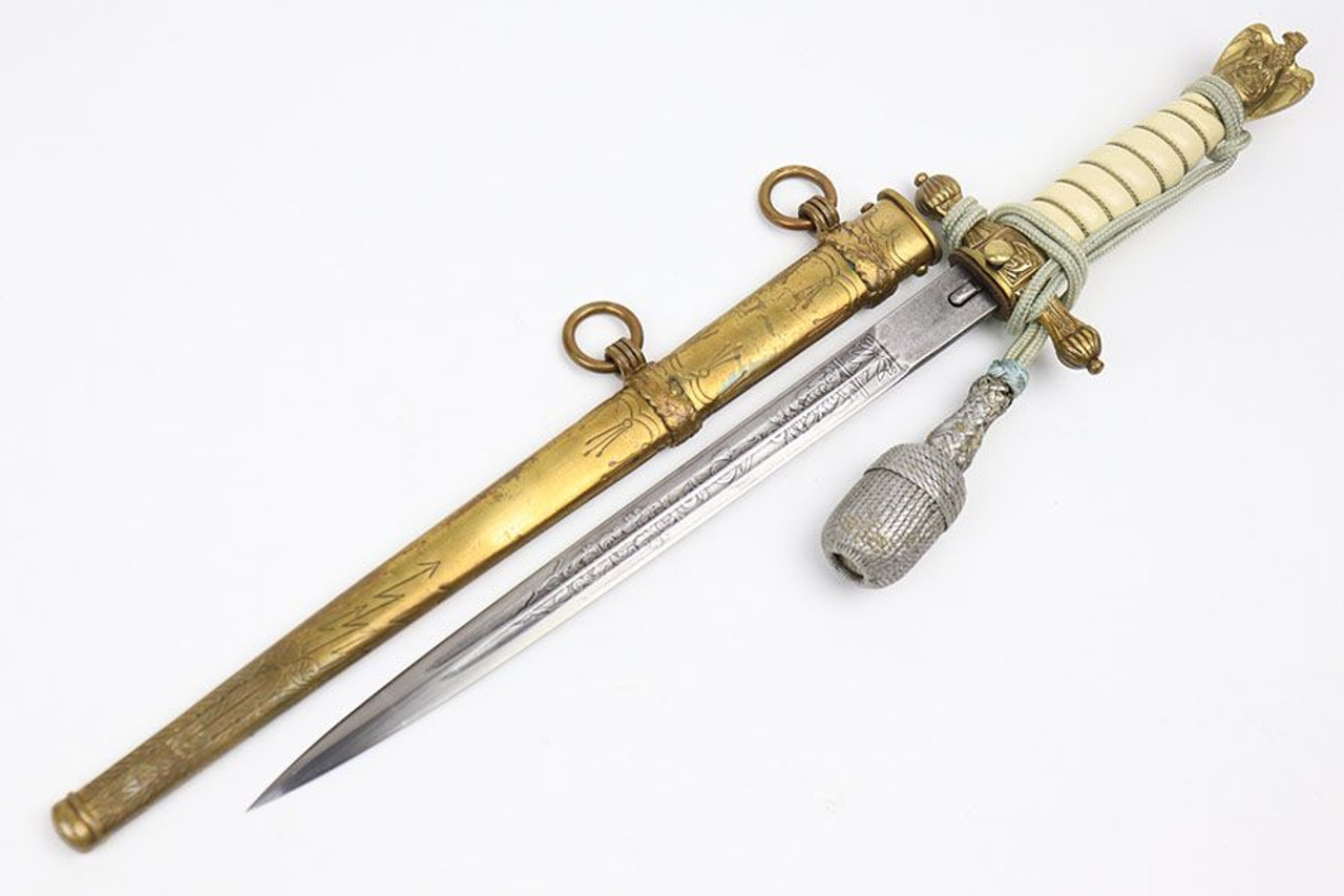 Etched Kriegsmarine Dagger with Portepee - 1