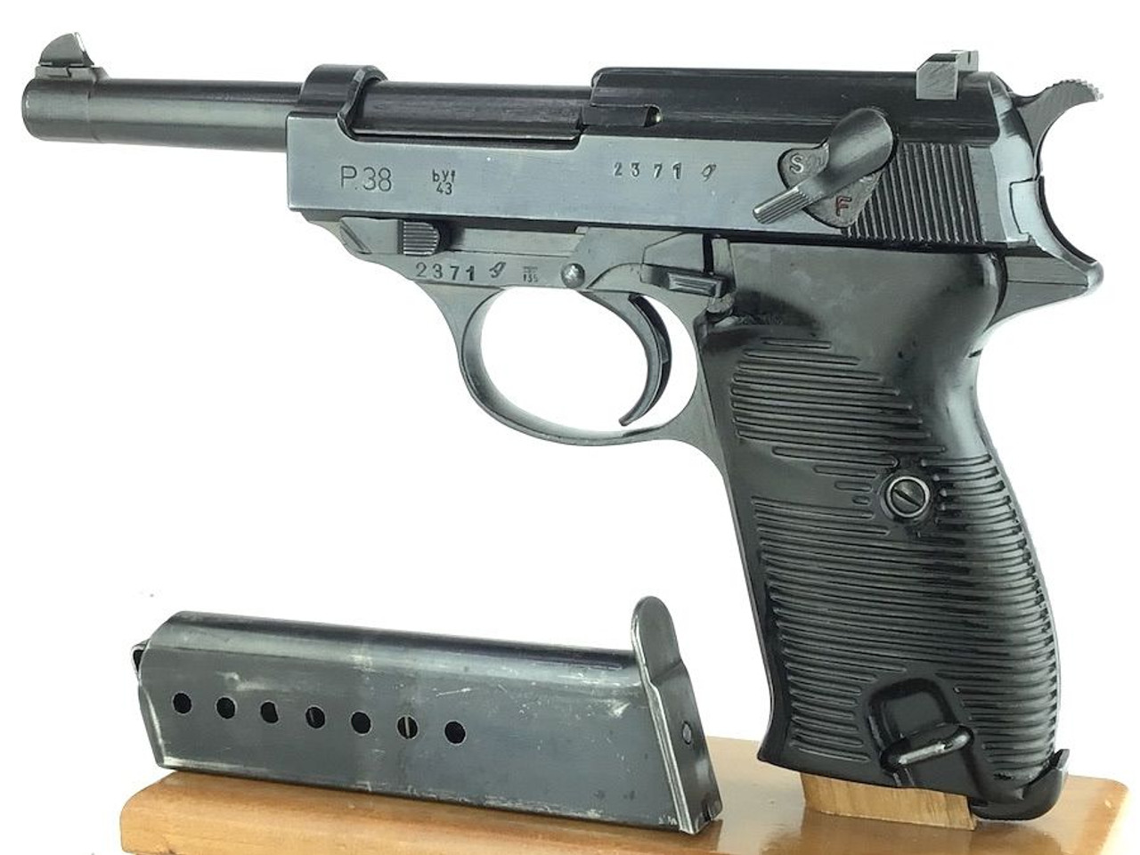 Excellent Nazi Mauser P.38 - byf 43