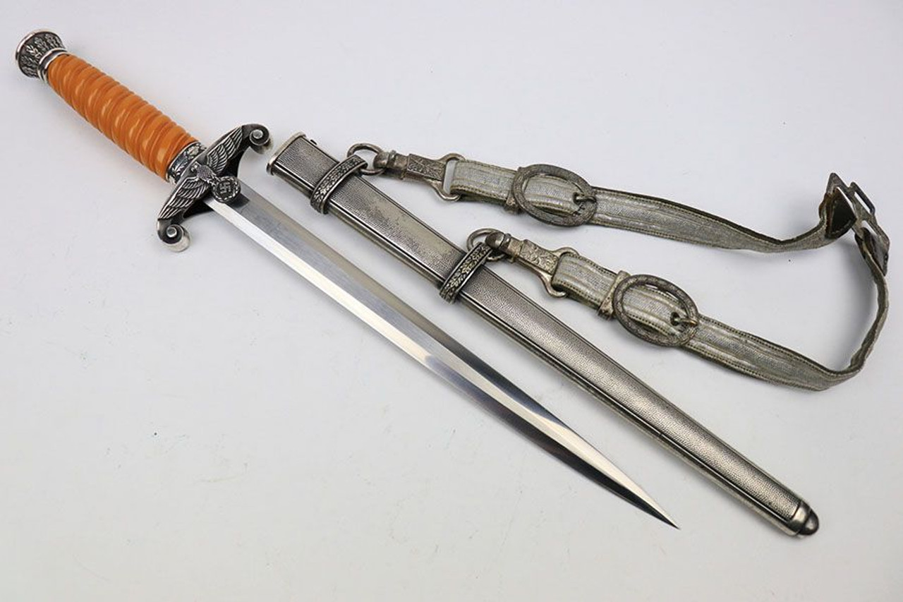 Mint Army Dagger with Hanger - 1