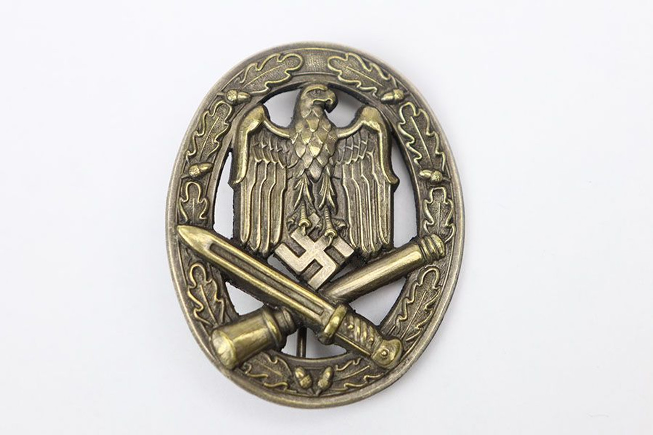 WW2 General Assault Badge - 1