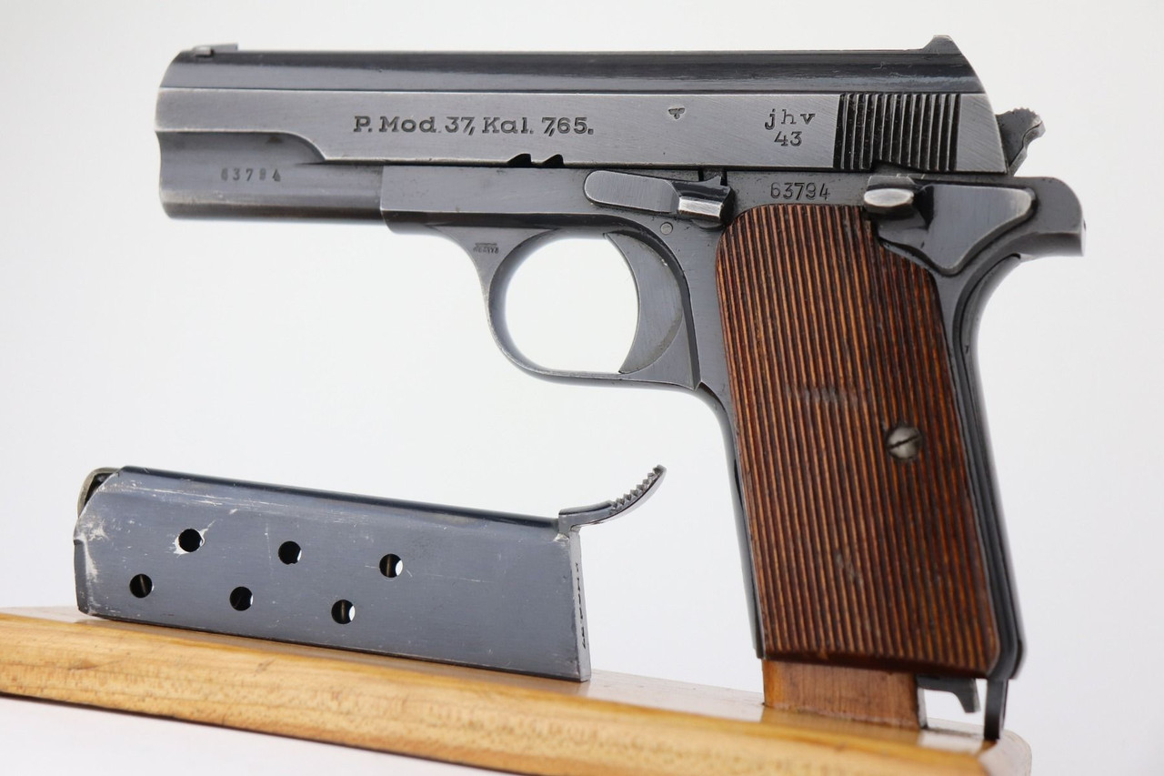 SOLD.- Excellent Nazi Femaru M37 - Matching Magazine - 1