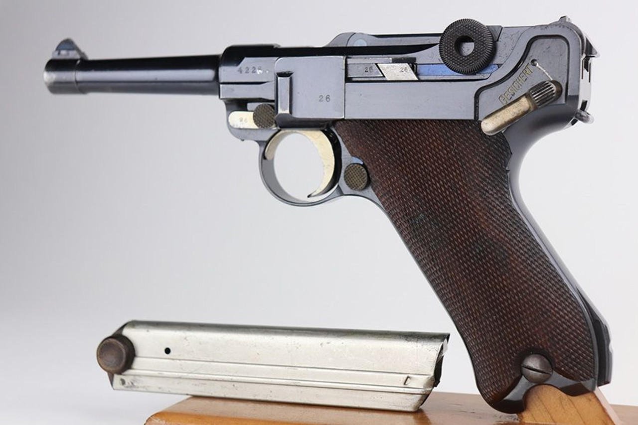 Minty 1915 DWM Luger - 1