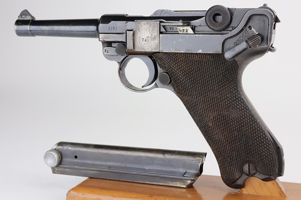 Rare 1939 Police Eagle/C Mauser Banner Luger - Matching Mag - 1