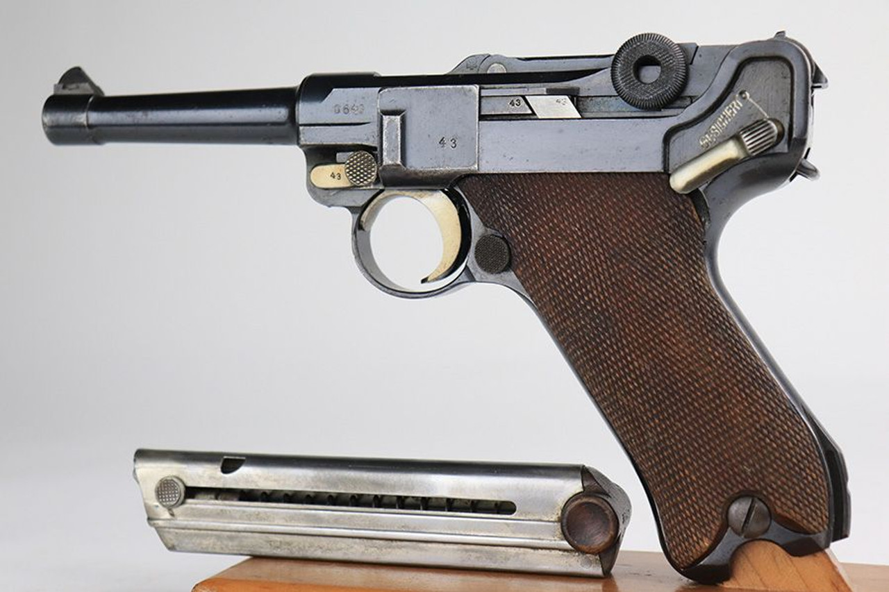 1916 DWM Luger - Matching Magazine - 1