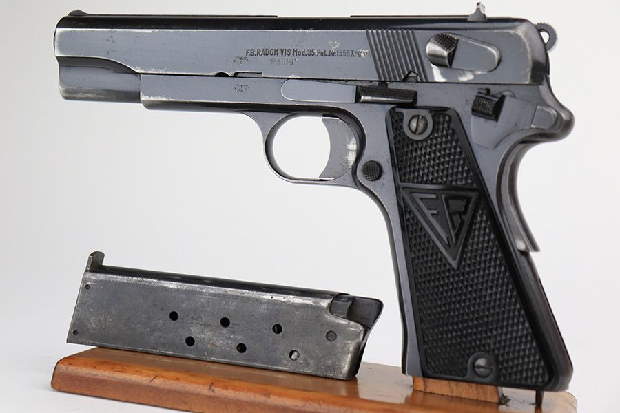 Early, Slotted Radom VIS Model 35 - 1