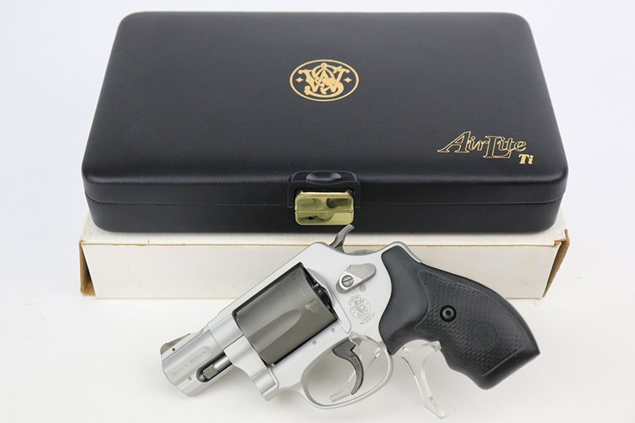 Smith & Wesson Model 337 AirLite Ti - 1