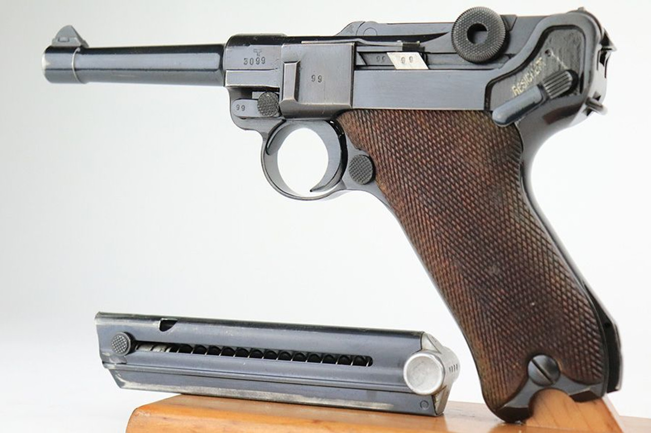 Minty 1940 Mauser Banner Police E/L Luger - Matching Mag - 1