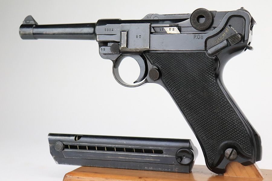 1941 "Black Widow" Mauser Luger - 1