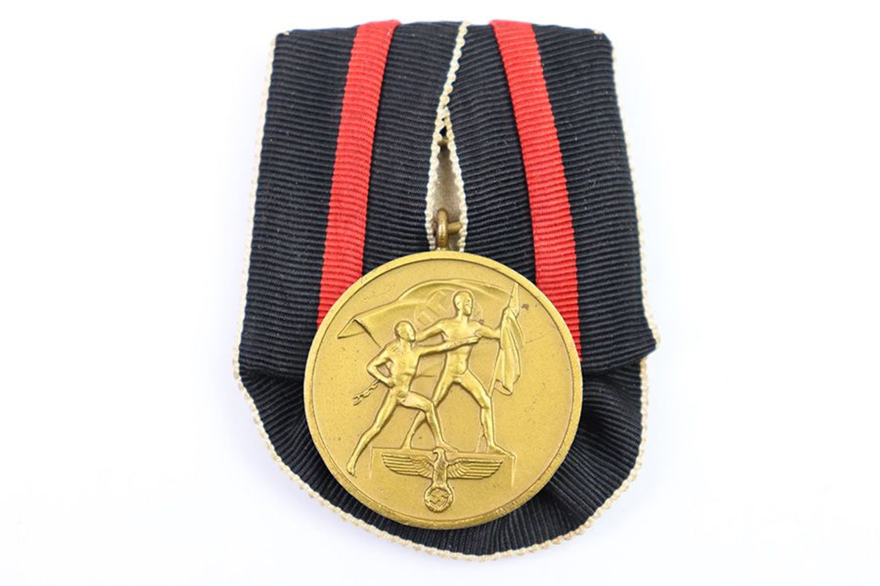 Parade Mounted Sudetenland Medal - 1