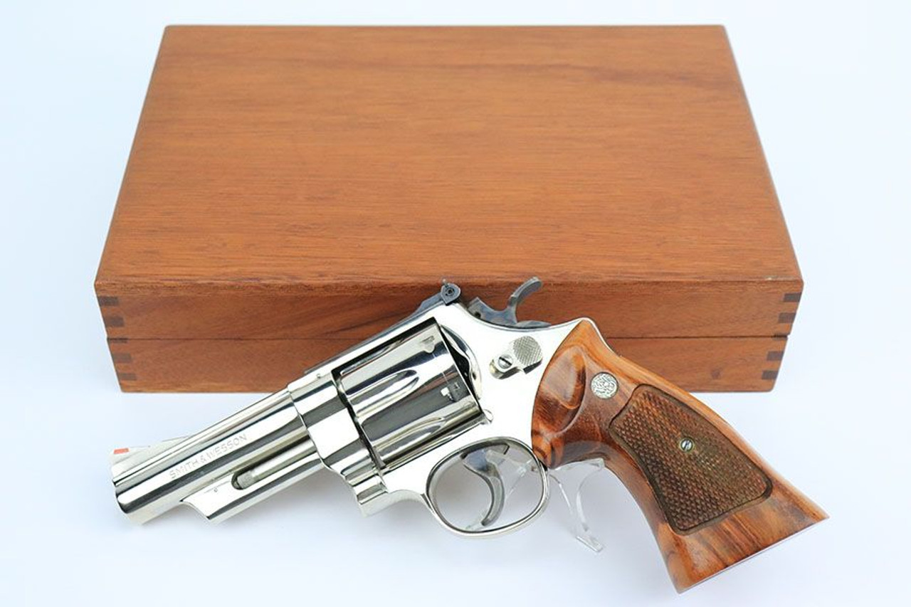 Minty, Nickel Smith & Wesson 29-2 - 1